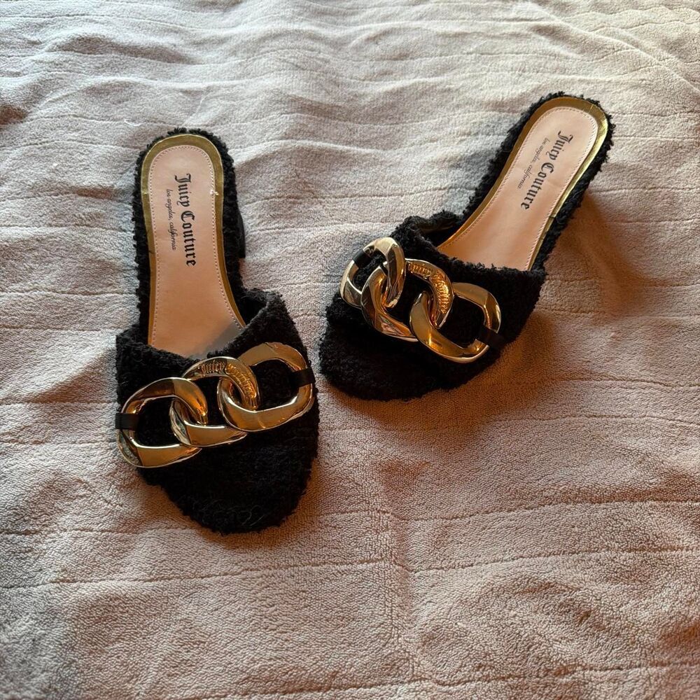 Juicy Couture Faux Fur Zumi Heels With Chain Detail  Size 9 US